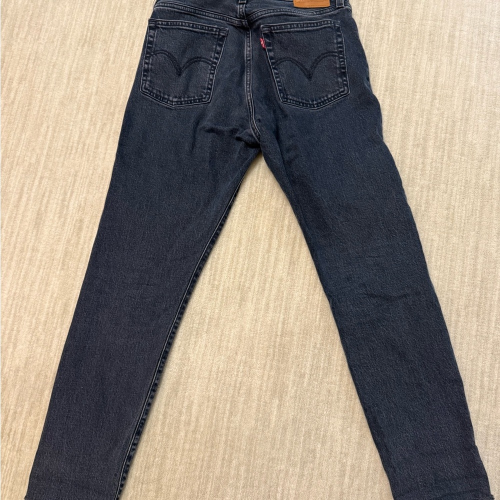 Levi's Women’s skinny indigo Jeans, wedgie size 27